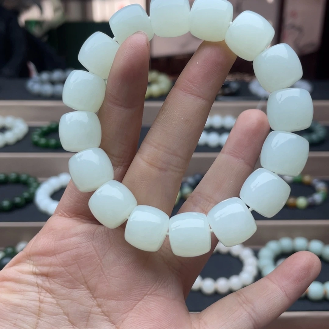 和田玉手链未镶嵌卡14