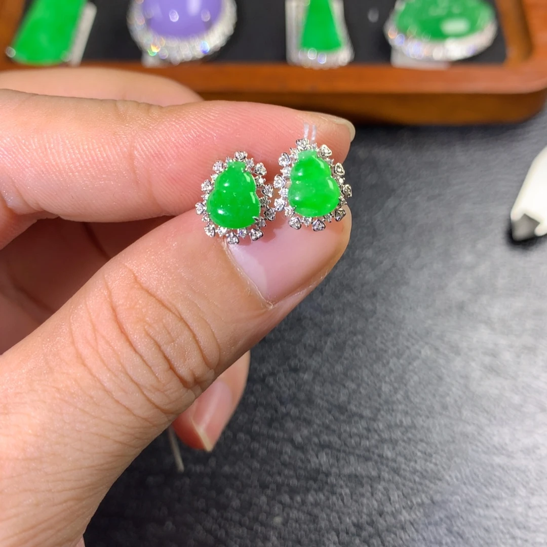 翡翠18K金镶嵌耳饰翡翠