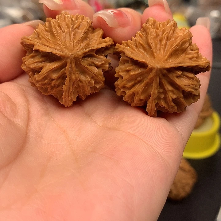 文玩核桃吊坠11三棱