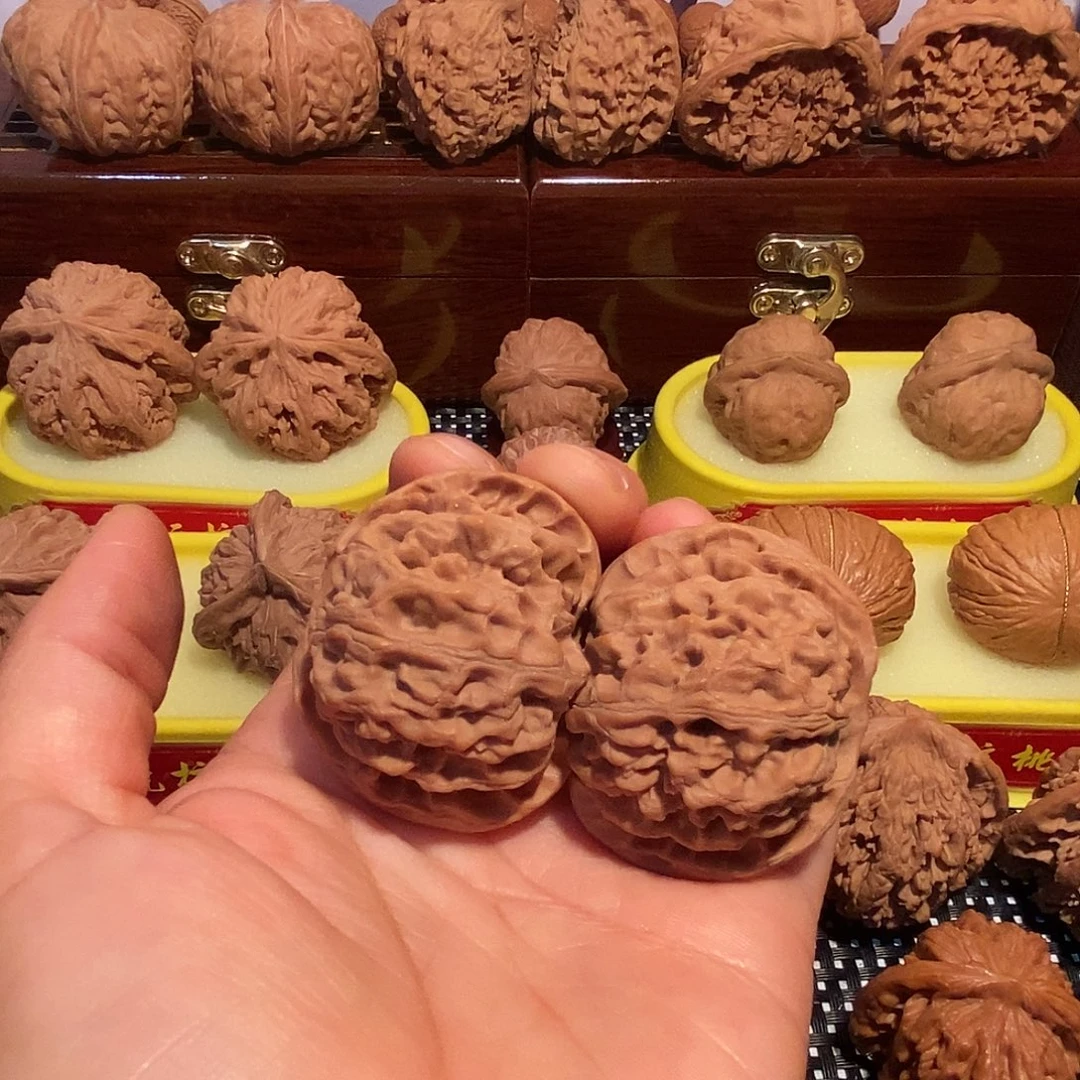 李***生文玩核桃把件文玩核桃苹果圆全品