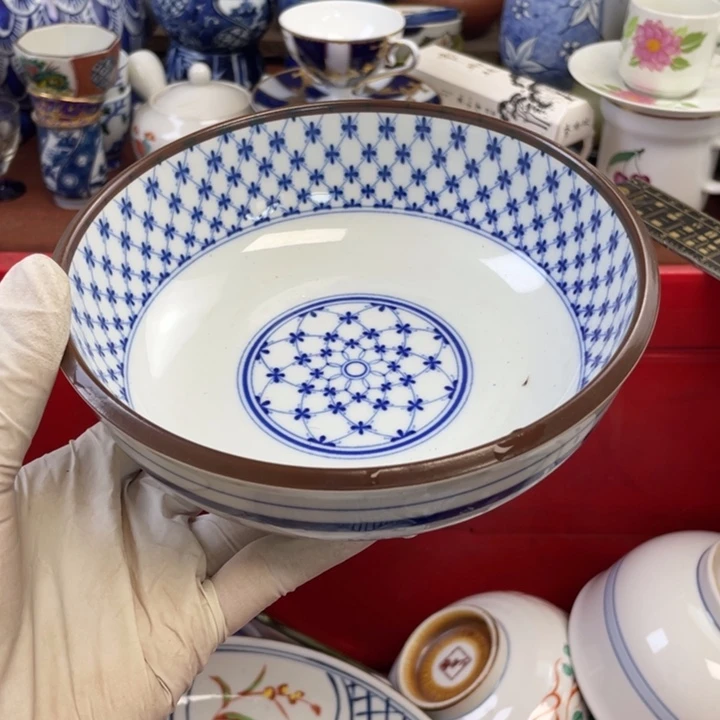他家瓷器真美…开播了