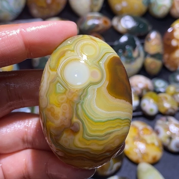 玛瑙/玉髓未镶嵌珠宝半成品22