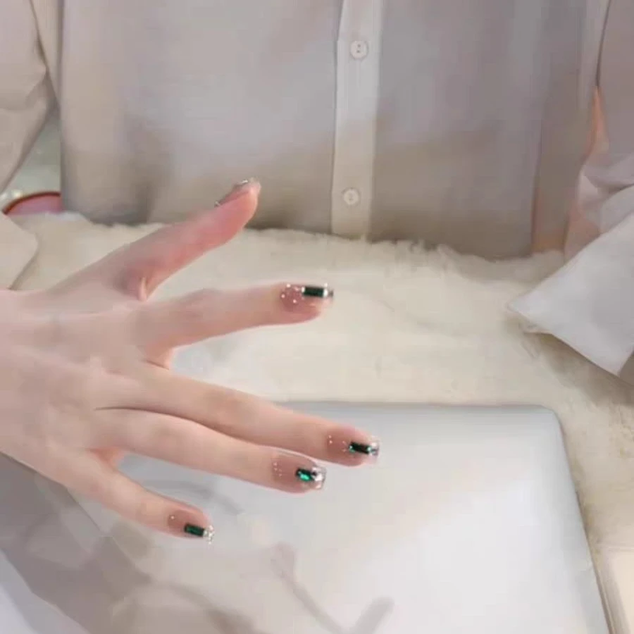 【指尖祖母绿钻】显白ins纯欲风纯手工美甲穿戴甲假指甲贴片爆款