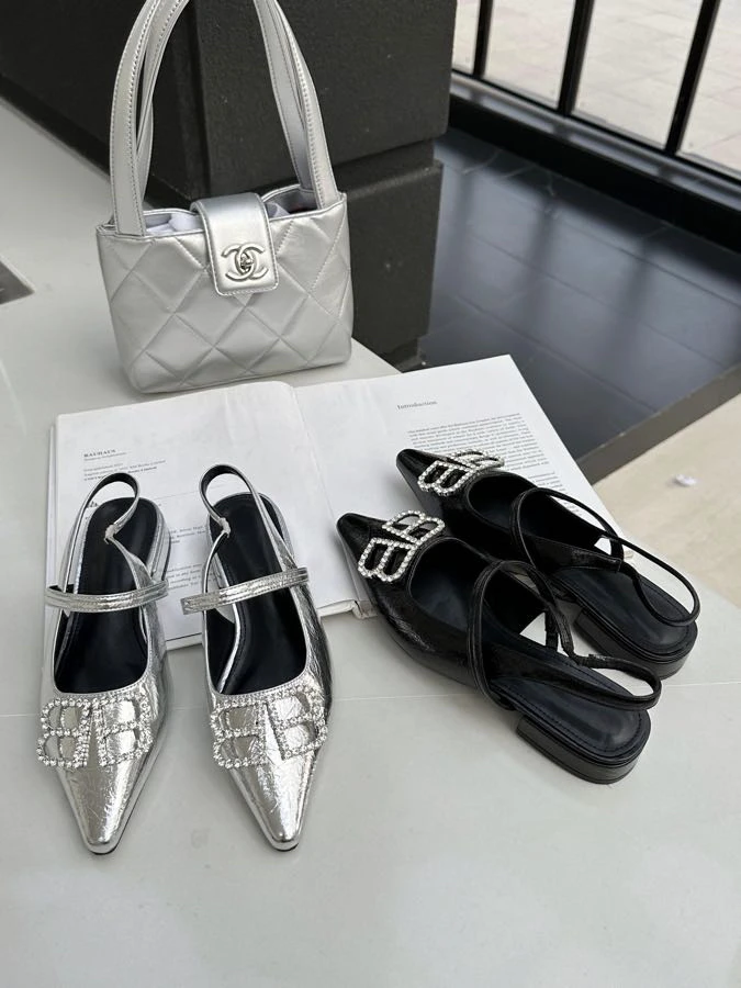 890-8 气质尖头浅口单鞋女新款法式仙女温柔平底玛丽珍鞋后空凉H4