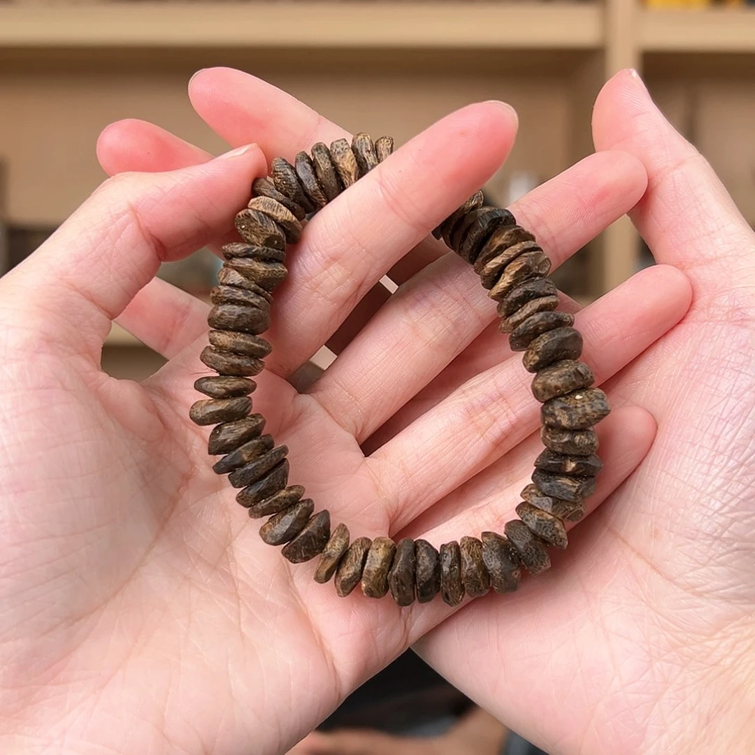 沉香手串14g 红骨凹身母树多样性发货一条