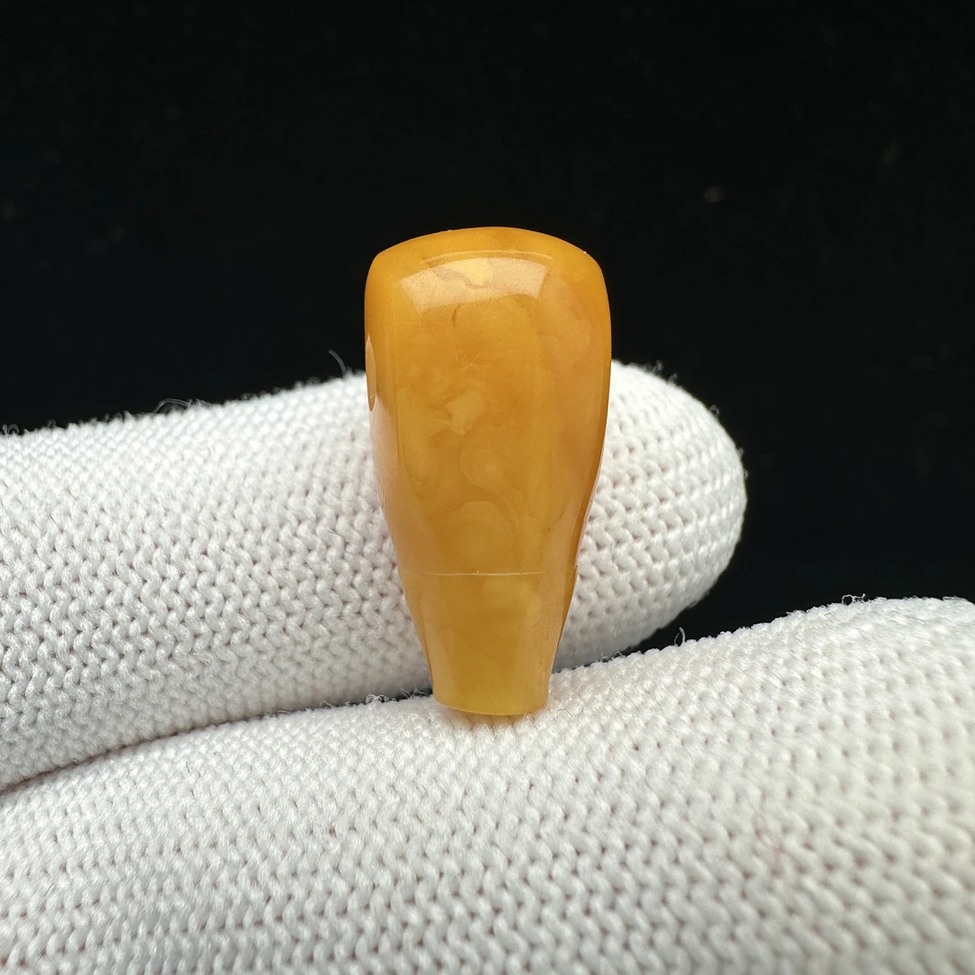 Z1623天然原矿蜜蜡 老蜡三通 10.4*21mm 100克价