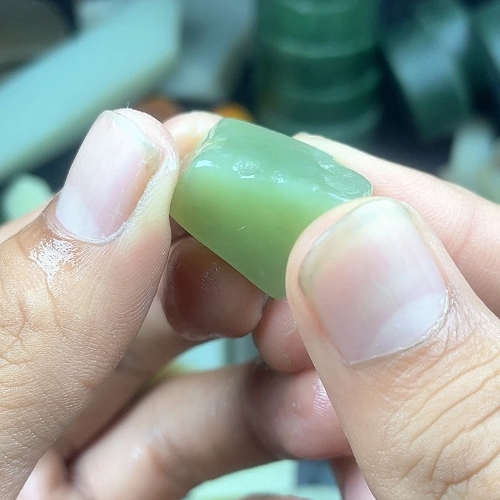和田玉（黄玉）未镶嵌颈饰