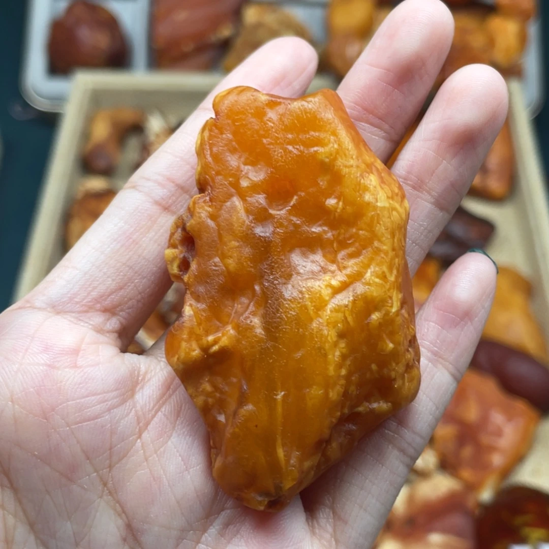 琥珀未镶嵌珠宝奇石