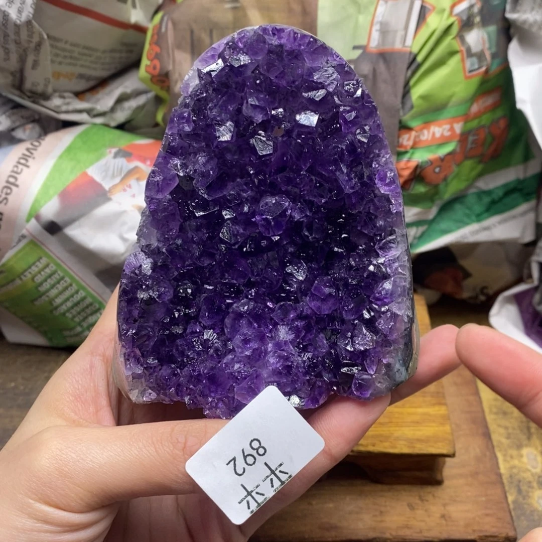 紫晶乌拉圭未镶嵌