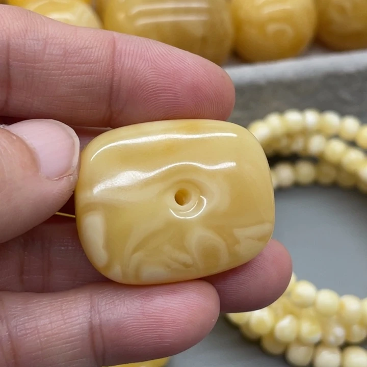 琥珀未镶嵌裸石蜜蜡
