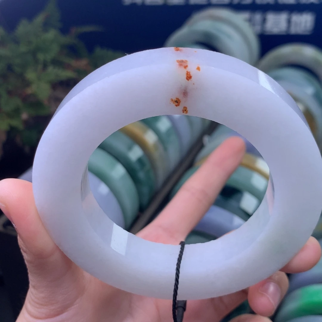 定制翡翠未镶嵌手镯定制btbuh