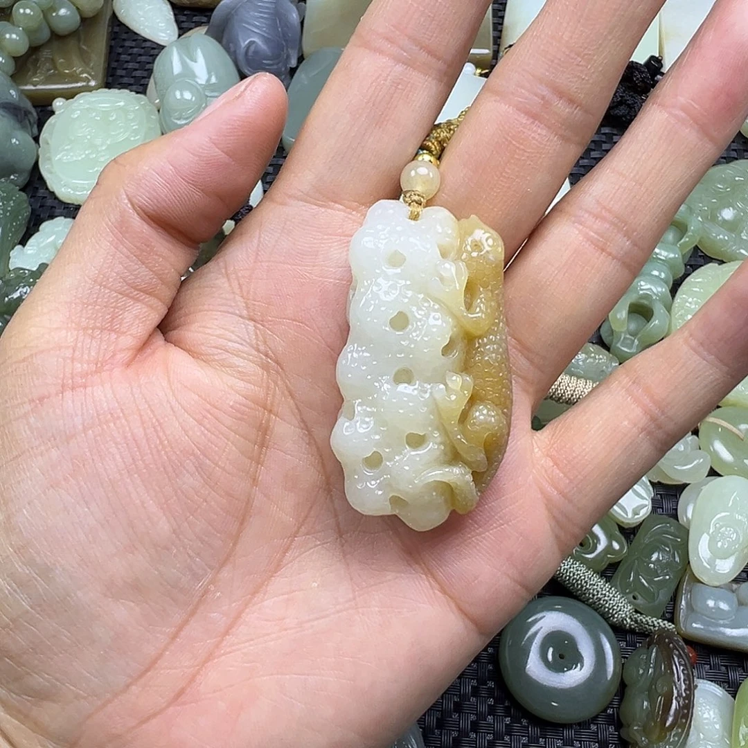 和田玉未镶嵌吊坠(不含链)卡46