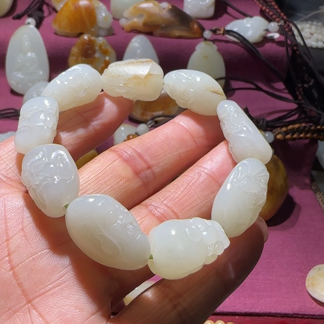 和田玉颈饰未镶嵌不*