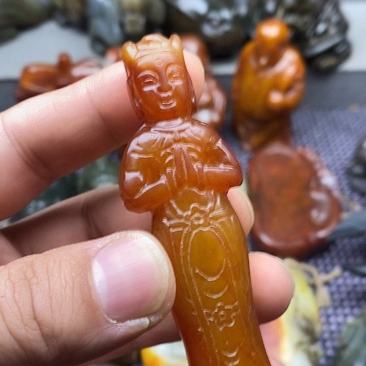 未镶嵌蛇纹石玉颈饰