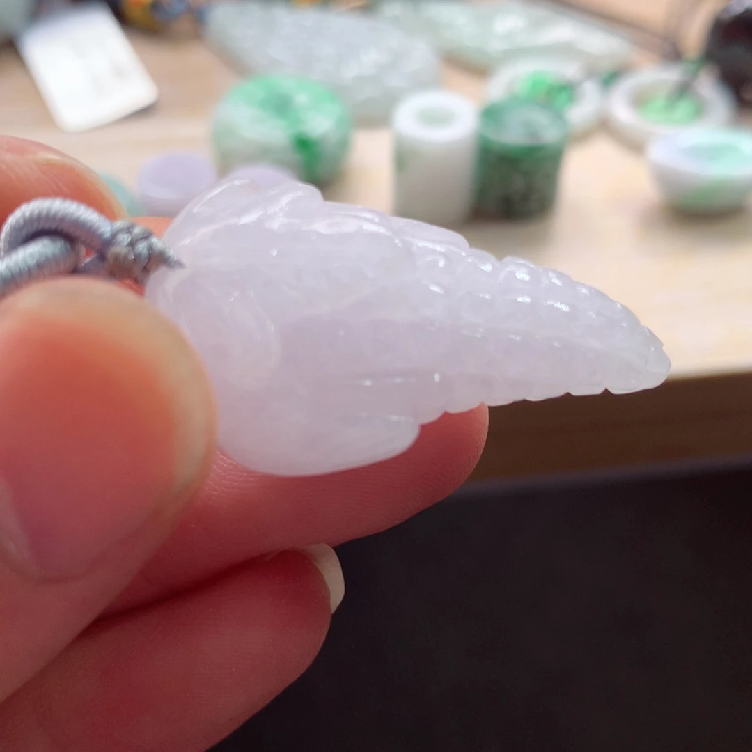 翡翠未镶嵌颈饰吊坠