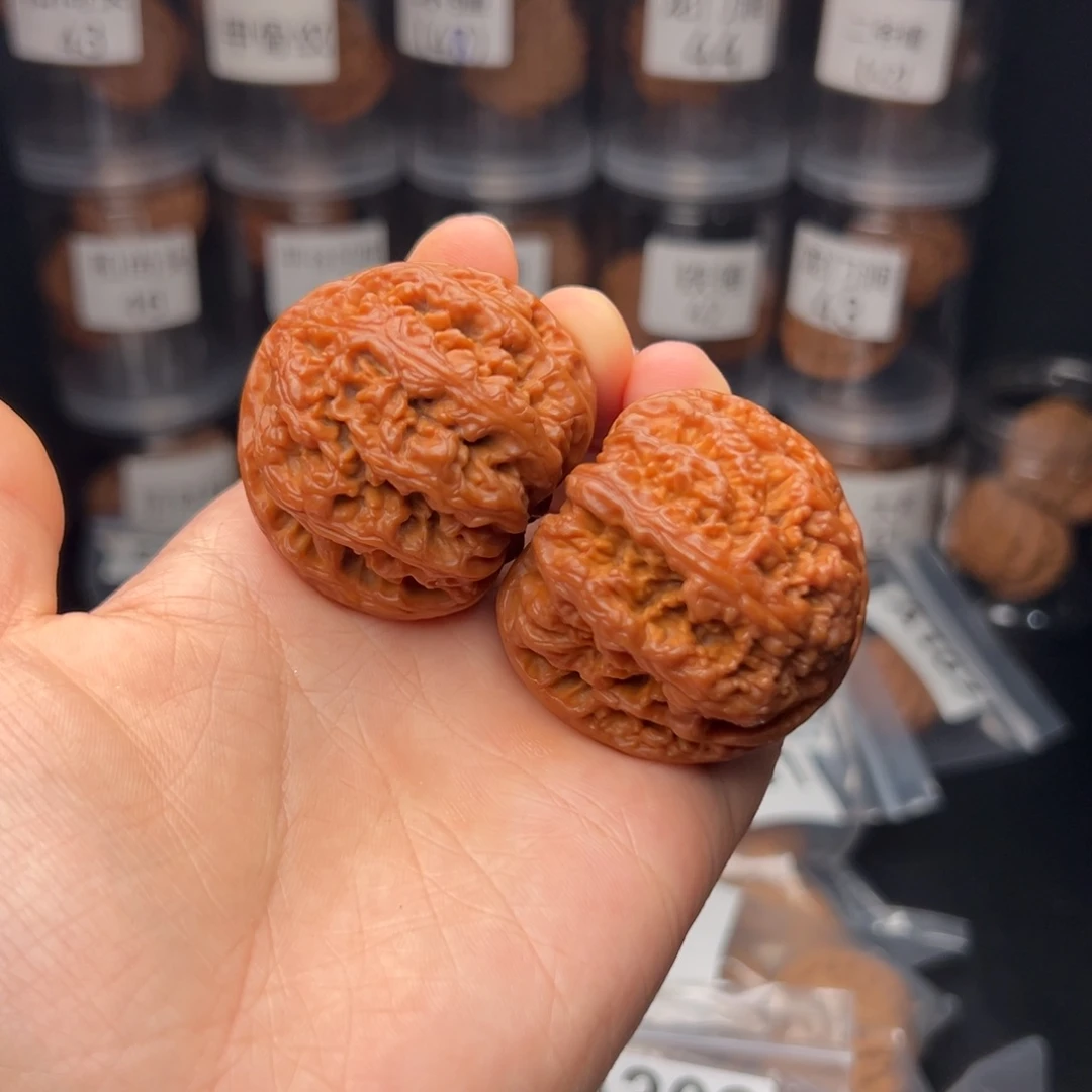 文玩核桃吊坠✨大粗筋