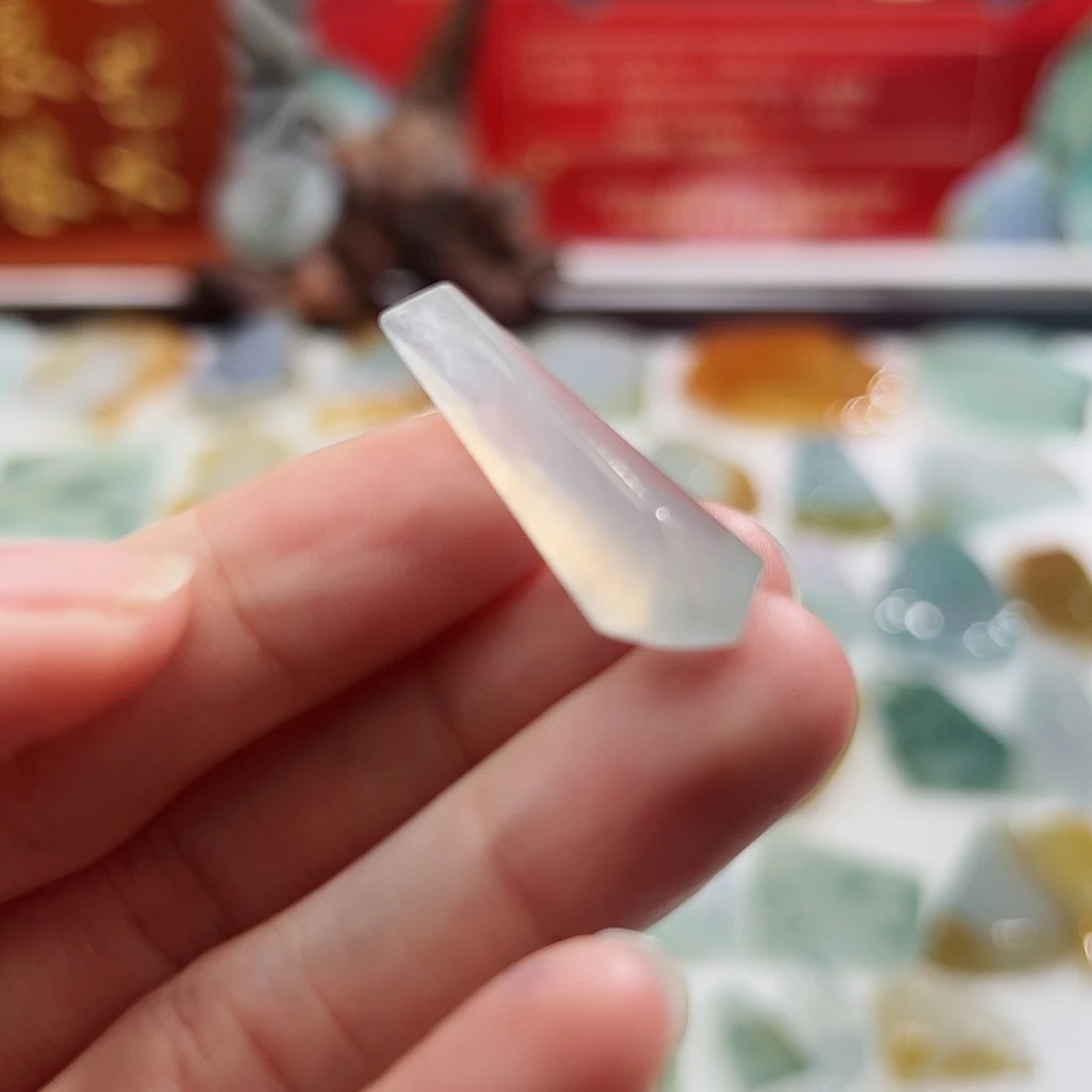 未镶嵌定制翡翠翡翠