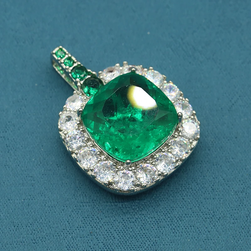 ③【高级定制】收藏级轻奢时尚设计吊坠c070