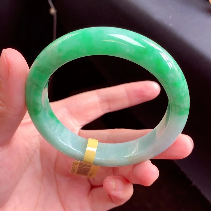 未镶嵌手镯翡翠翡翠