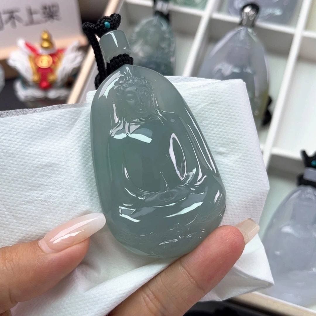 小***来翡翠未镶嵌颈饰翡翠