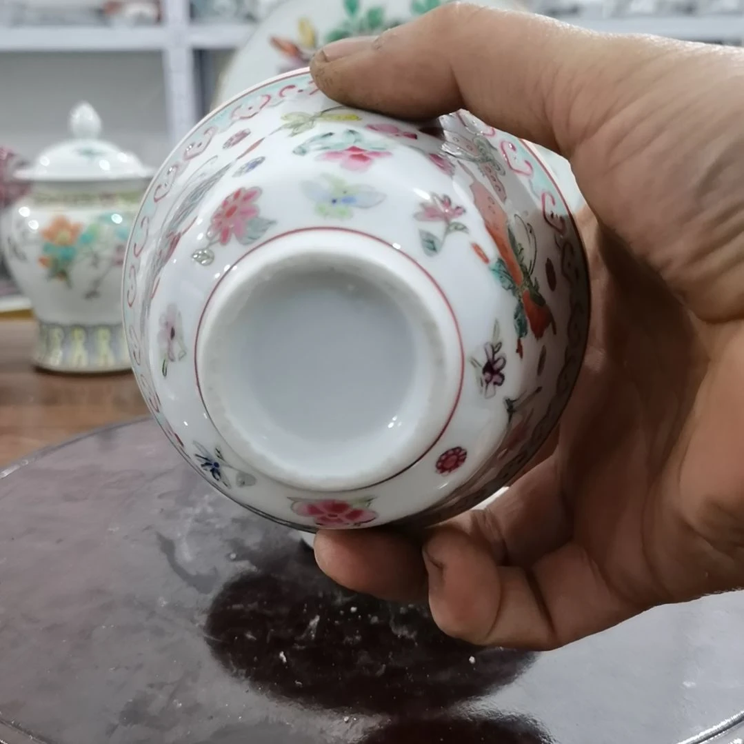 当代景德镇陶瓷工艺品韭**子