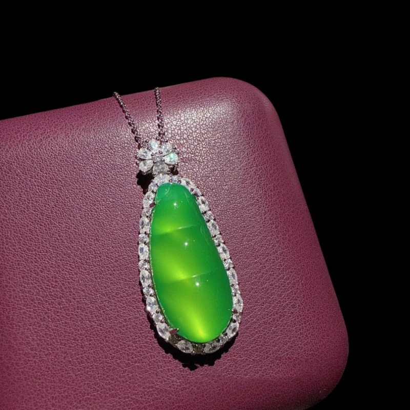 新中式玉髓豆子吊坠项链绿色玛瑙镶嵌简镶百搭福豆锁骨链