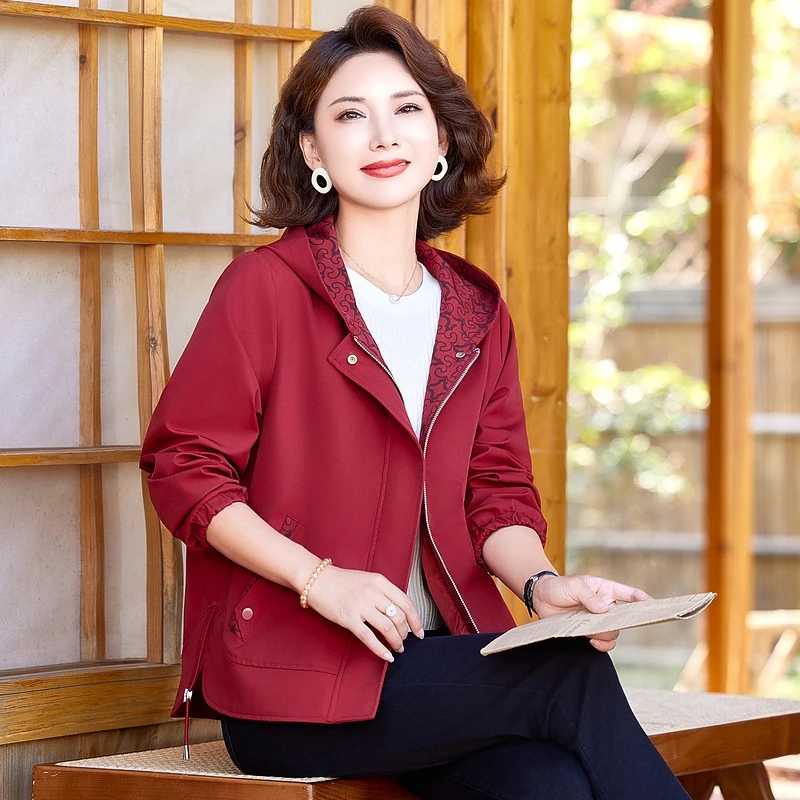 纯色短款连帽洋气外套2025新款中老年女装女士中年大码时尚风衣