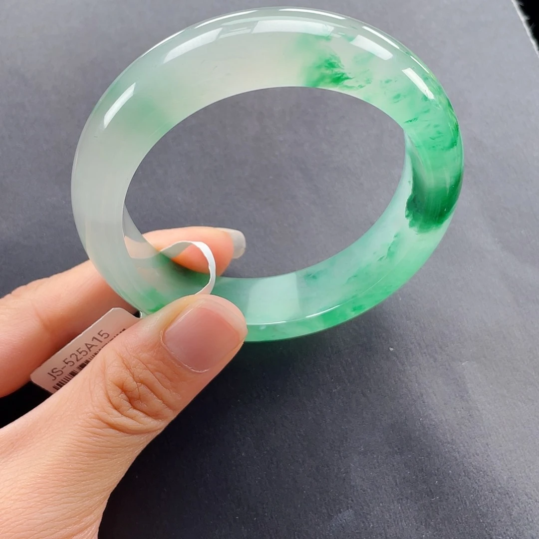 石英质玉（非洲翠）手镯未镶嵌