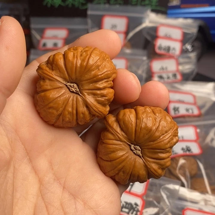 文玩核桃把件回血毕业瓜