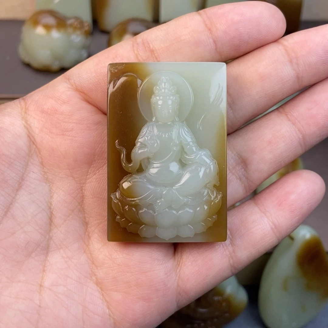 颈饰未镶嵌和田玉（糖玉）祥****