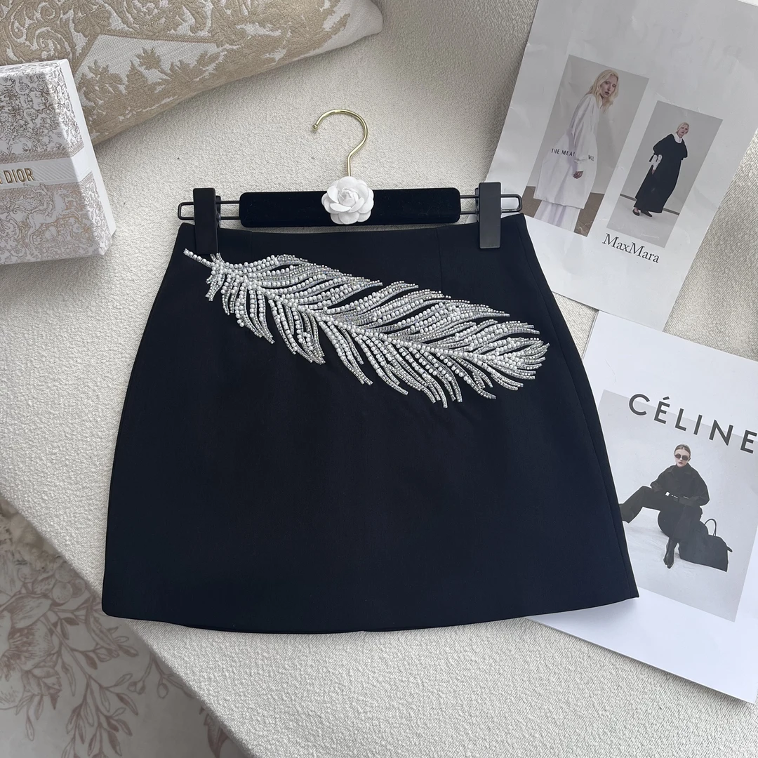 清仓福利【浮羽】新款气质小众刺绣羽毛钉珠显瘦高腰a字半身裙