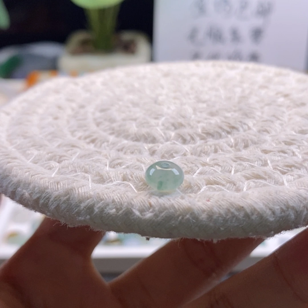 翡翠散珠天然翡翠飘花鼓珠7.5×5