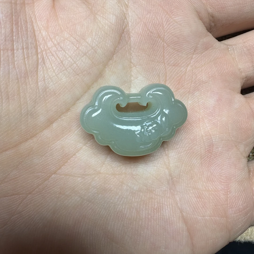 和田玉青海料荷花如意锁时尚简约大方