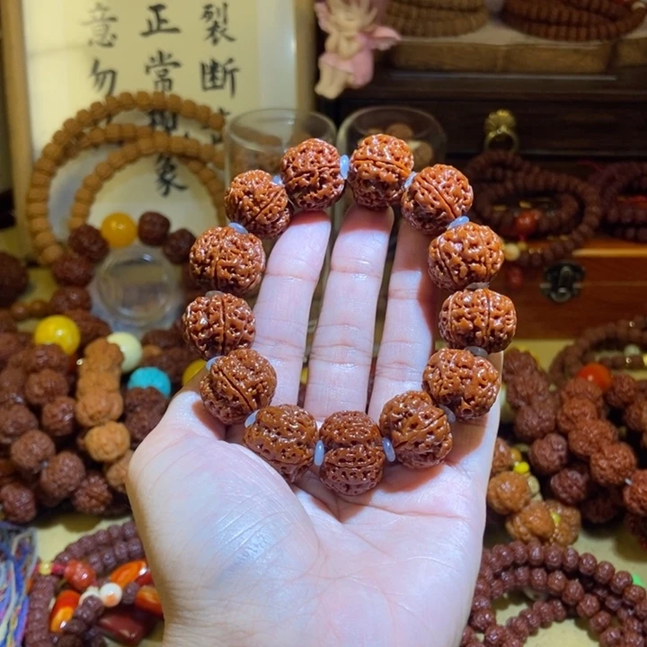 吊坠金刚菩提205玉化
