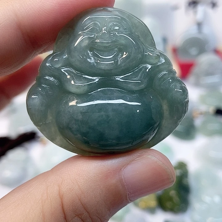 翡翠未镶嵌颈饰佛公