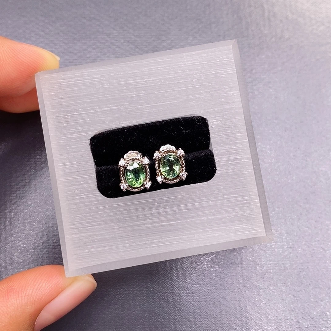 耳饰蓝宝石银S925镶嵌裸石0.95克拉