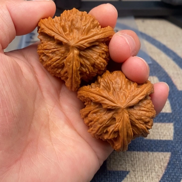 吊坠文玩核桃三棱