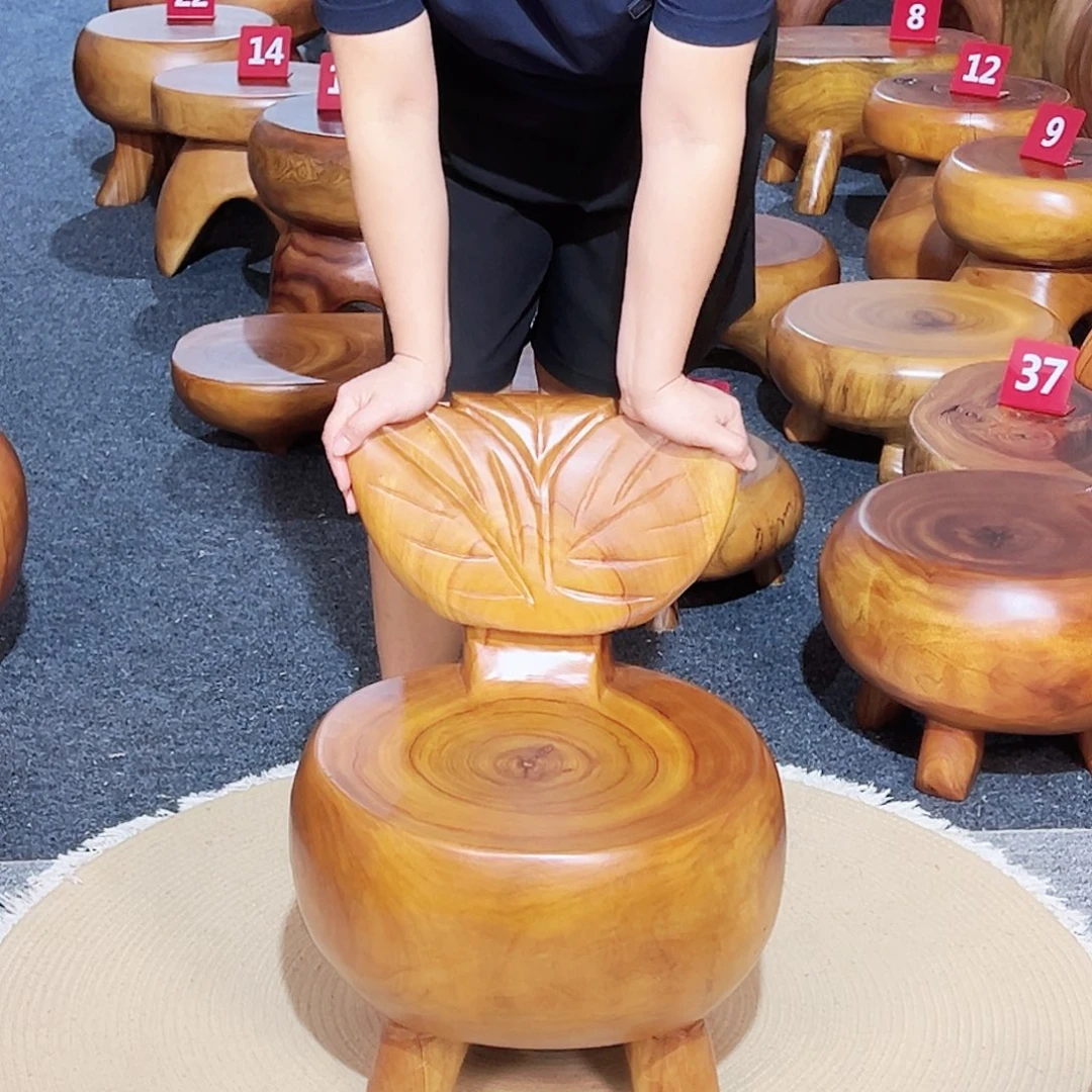 暖***阳号香樟木尺寸：39-38-30-53cm