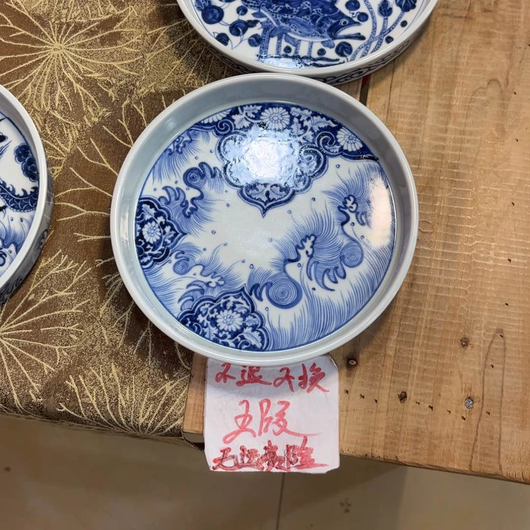 M***王手绘仿元穿花海水壶承