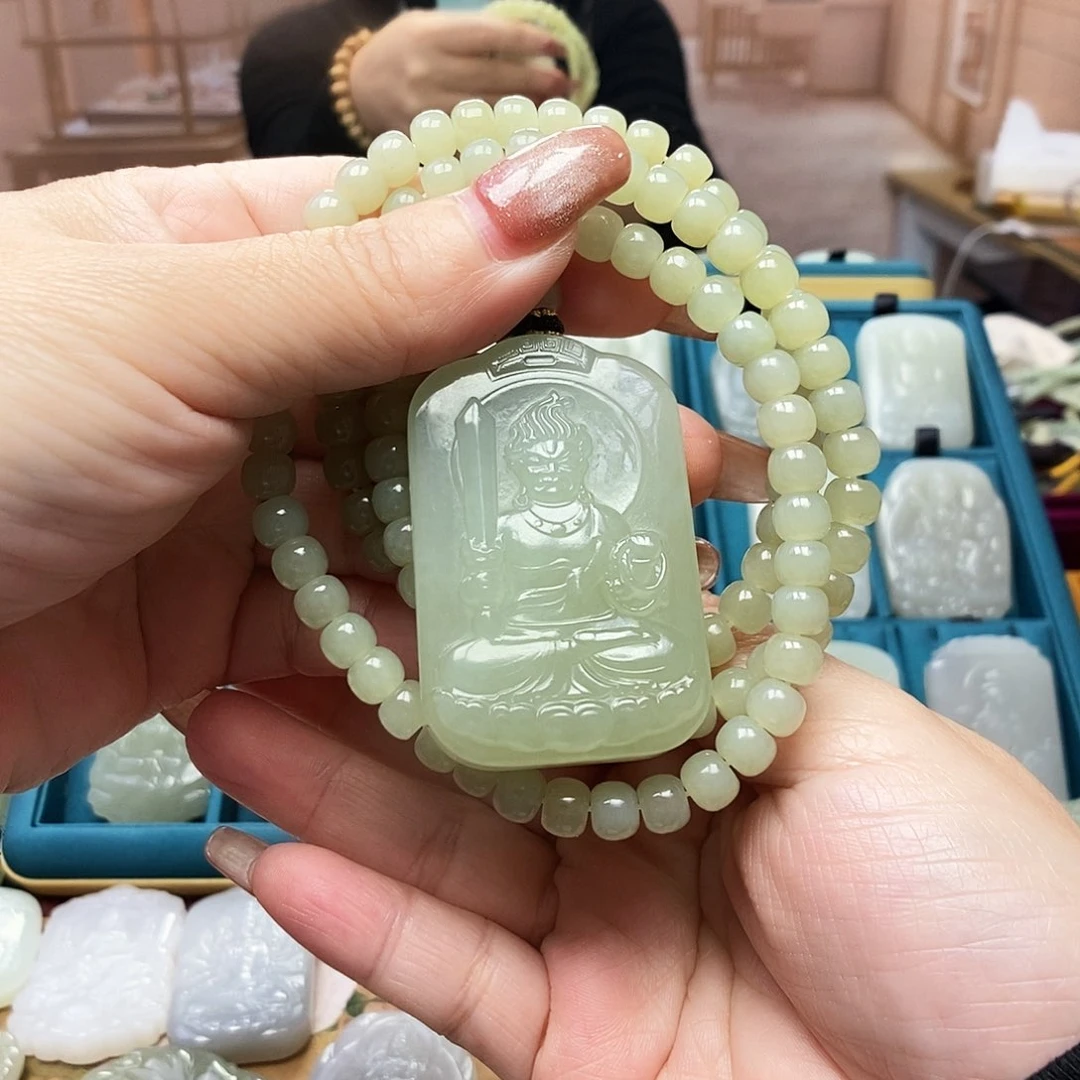 和田玉颈饰未镶嵌小*