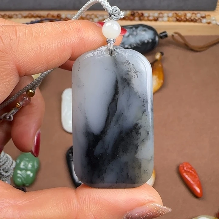 和田玉颈饰未镶嵌我***球