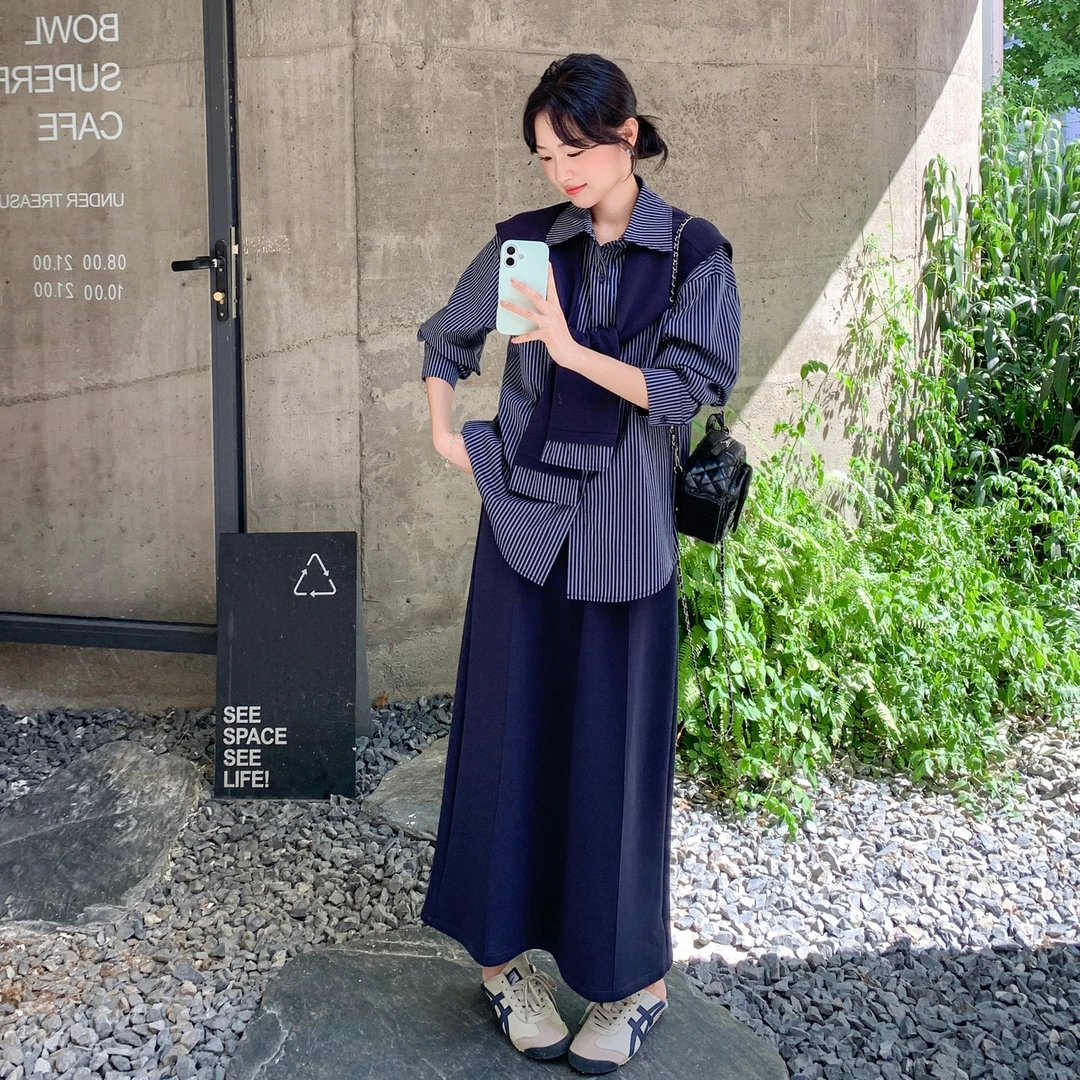 高级感巨好看大方得体韩系穿搭一整ootd条纹衬衫半身裙两件套春秋