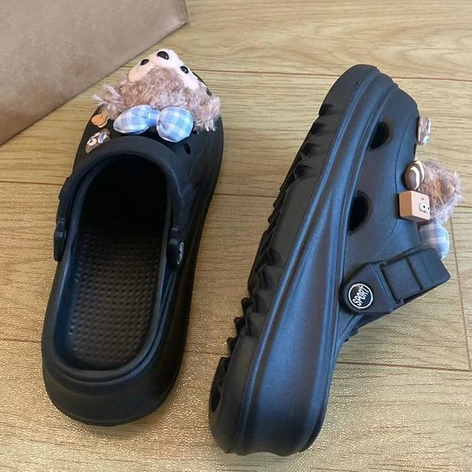 可爱毛绒小熊洞洞鞋女2025夏季新款外穿厚底增高包头两穿凉拖鞋潮