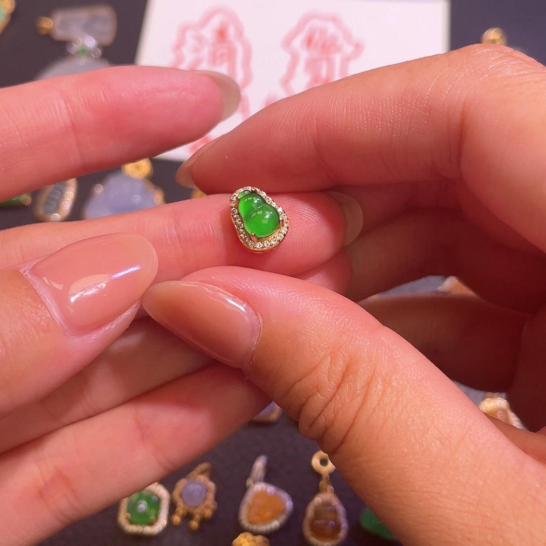 翡翠银S925镶嵌颈饰翡翠