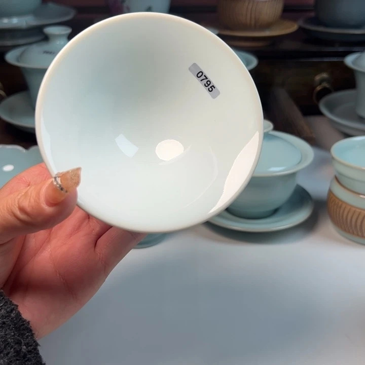 瓷片微瑕哈哈哈哈哈哈哈