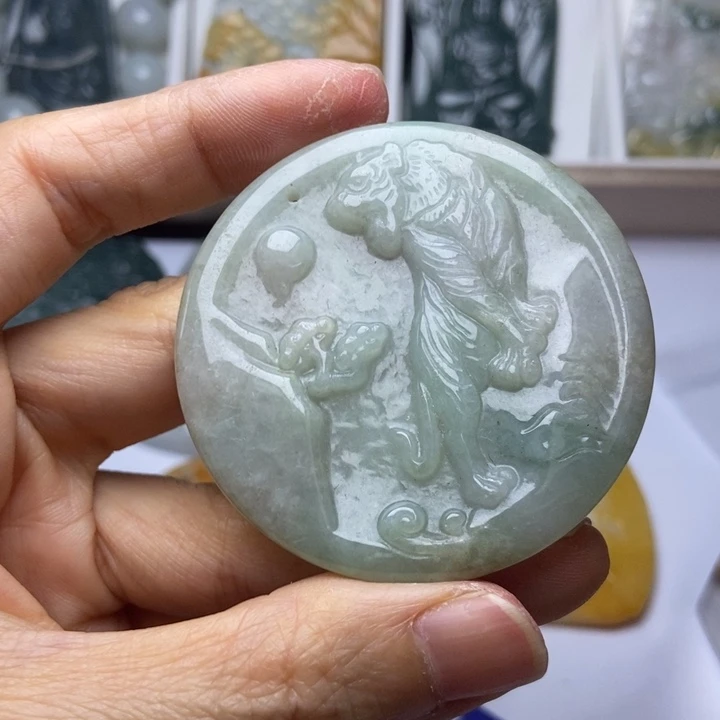 翡翠未镶嵌颈饰翡翠