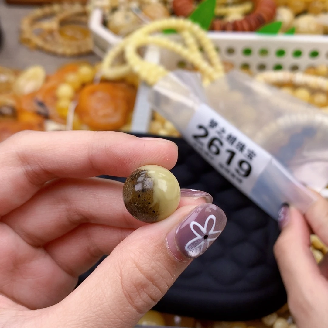 五***境琥珀未镶嵌珠宝奇石15！5