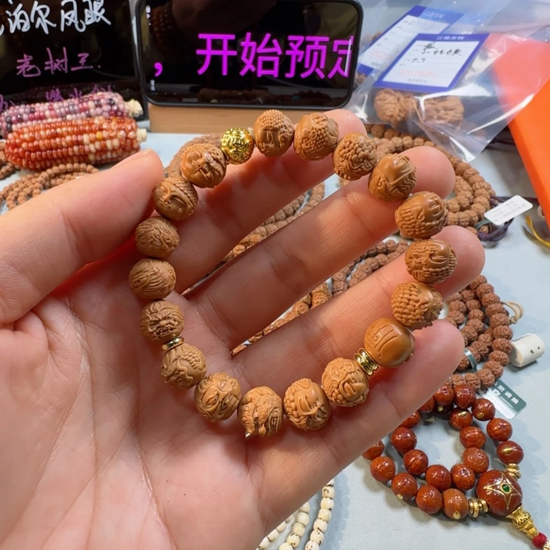 猴头核桃吊坠猴头雕刻