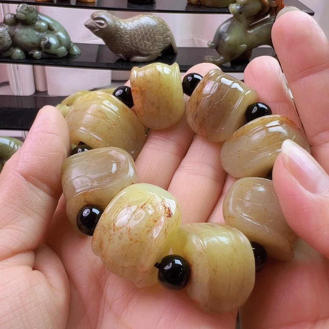 见***走颈饰未镶嵌和田玉