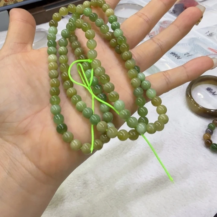 树****颈饰未镶嵌和田玉
